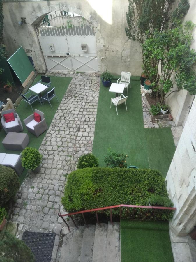الشقق الفندقية إيسّودافي  Le Logis De Saint Cyr المظهر الخارجي الصورة